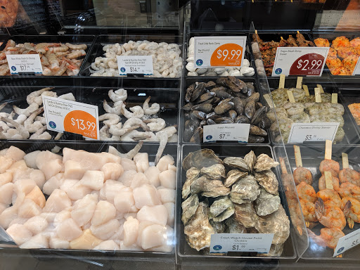 Grocery Store «Lunds & Byerlys Plymouth», reviews and photos, 3455 Vicksburg Ln N, Plymouth, MN 55447, USA