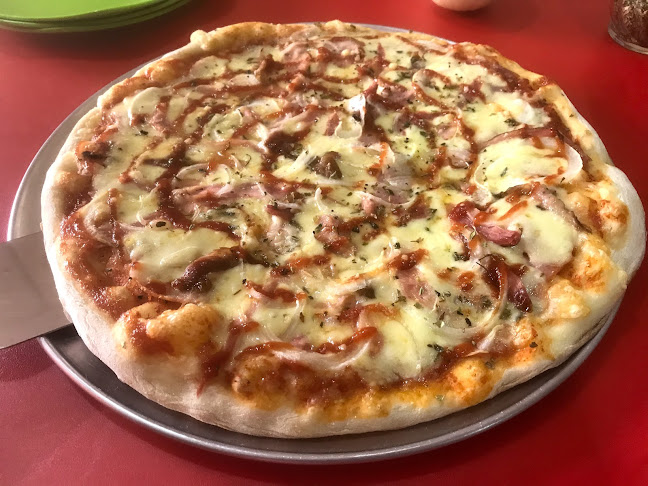 Teléfono de Piu Pizza - Aurora