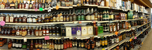 Liquor Store «Arcadia Foremost Liquors», reviews and photos, 3301 W North Ave, Chicago, IL 60647, USA