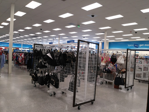 Clothing Store «Ross Dress for Less», reviews and photos, 1020 Veterans Pkwy, Clarksville, IN 47129, USA