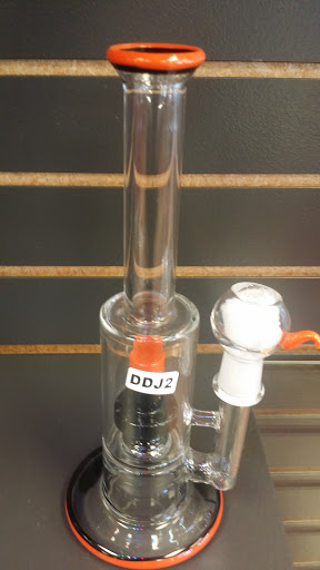 Tobacco Shop «Smoke 4 Less», reviews and photos, 333 S McLean Blvd, Elgin, IL 60123, USA