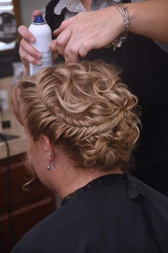 Beauty Salon «Ambers Hair Salon», reviews and photos, 4129 Tallmadge Rd, Rootstown, OH 44272, USA