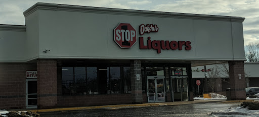 Liquor Store «Oakdale Liquors», reviews and photos, 1900 Main St, Tewksbury, MA 01876, USA