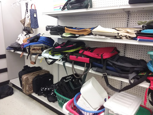 Thrift Store «Goodwill Thrift Store», reviews and photos, 13920 SW Pacific Hwy, Tigard, OR 97223, USA