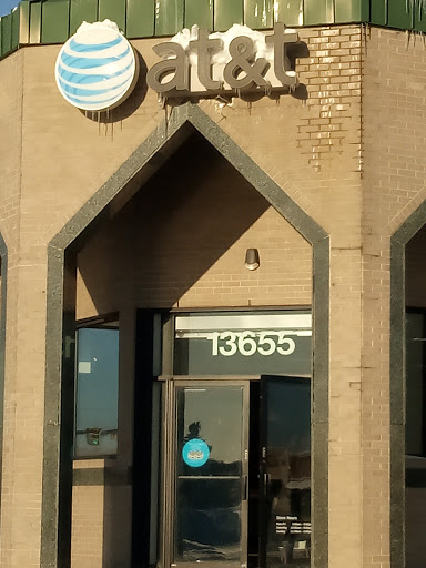 Cell Phone Store «AT&T», reviews and photos, 13655 Hall Rd, Shelby Charter Township, MI 48315, USA