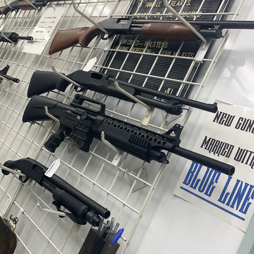 Gun Shop «South Dade Jewelry & Gun Exchange», reviews and photos, 20848 S Dixie Hwy, Miami, FL 33189, USA