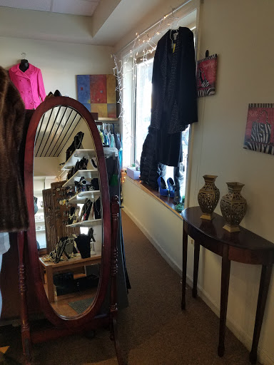 Consignment Shop «Brand Used Thrift And Consignment Shop», reviews and photos, 157 Dolson Ave, Middletown, NY 10940, USA