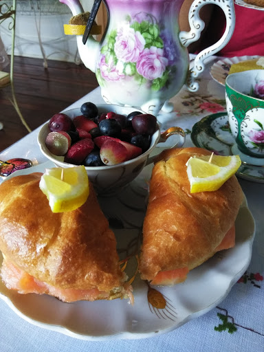 Tea House «The Tilted Teacup Tea Room and Boutique», reviews and photos, 103 S Saxon Ave, Brooksville, FL 34601, USA