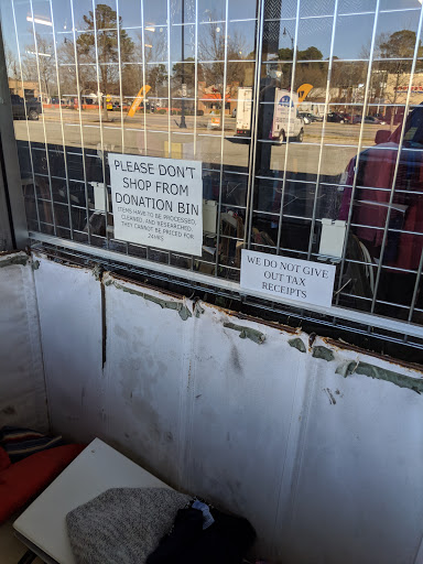 Thrift Store «Village Thrift», reviews and photos, 12436 Warwick Blvd, Newport News, VA 23606, USA