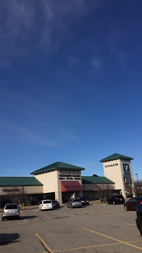 Outlet Mall «The Outlet Shoppes At Fremont», reviews and photos, 6245 N Old 27, Fremont, IN 46737, USA