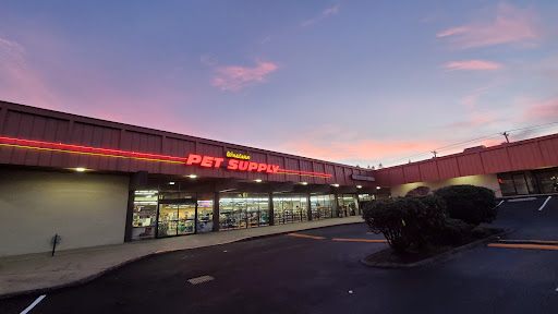 Western Pet Supply, 6908 SW Beaverton Hillsdale Hwy, Portland, OR 97225, USA, 