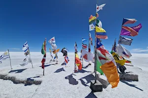 Pearl Bolivia image