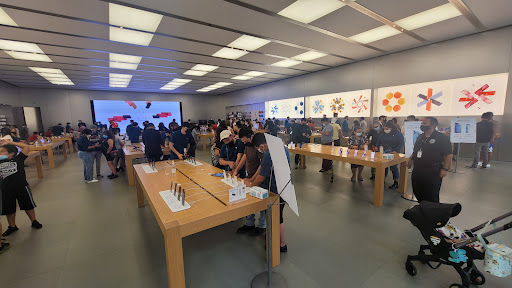 Computer Store «Apple Los Cerritos», reviews and photos, 242 Los Cerritos Center, Cerritos, CA 90703, USA