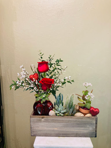 Florist «Fleur De Lis Florist», reviews and photos, 811 Castro St, Mountain View, CA 94041, USA