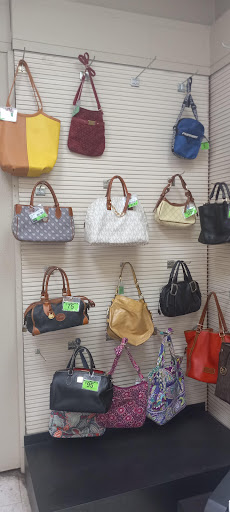 Pawn Shop «EZPAWN», reviews and photos, 1001 N Beckley Ave #608, DeSoto, TX 75115, USA