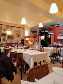 Atmosphère du Restaurant français Le Julien - Restaurant rue Paradis 13006 Marseille - n°8