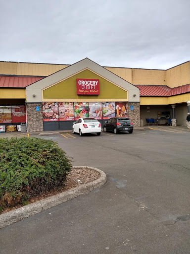 Grocery Store «Grocery Outlet Bargain Market», reviews and photos, 4157 NW U.S. 101 #101, Lincoln City, OR 97367, USA