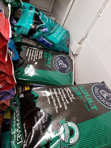 Pet Supply Store «Dog Daze Pet Shop», reviews and photos, 309 S Main St, North Syracuse, NY 13212, USA