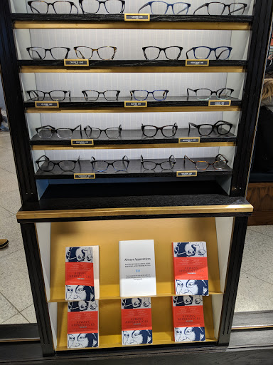 Optician «Warby Parker», reviews and photos, 307 Nichols Rd, Kansas City, MO 64112, USA