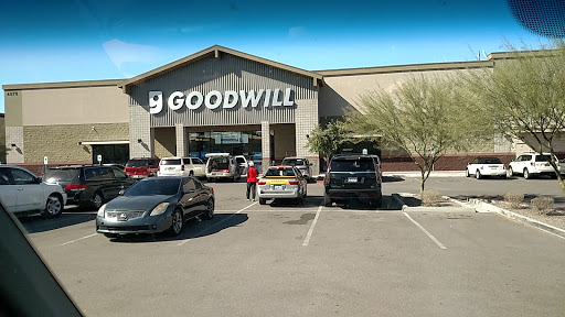 Thrift Store «Higley & Queen Creek Goodwill Retail Store & Donation Center», reviews and photos, 4570 S Higley Rd, Gilbert, AZ 85297, USA