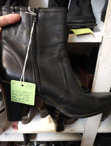 Thrift Store «Columbia Pike Thrift Shop», reviews and photos, 4101 Columbia Pike, Arlington, VA 22204, USA