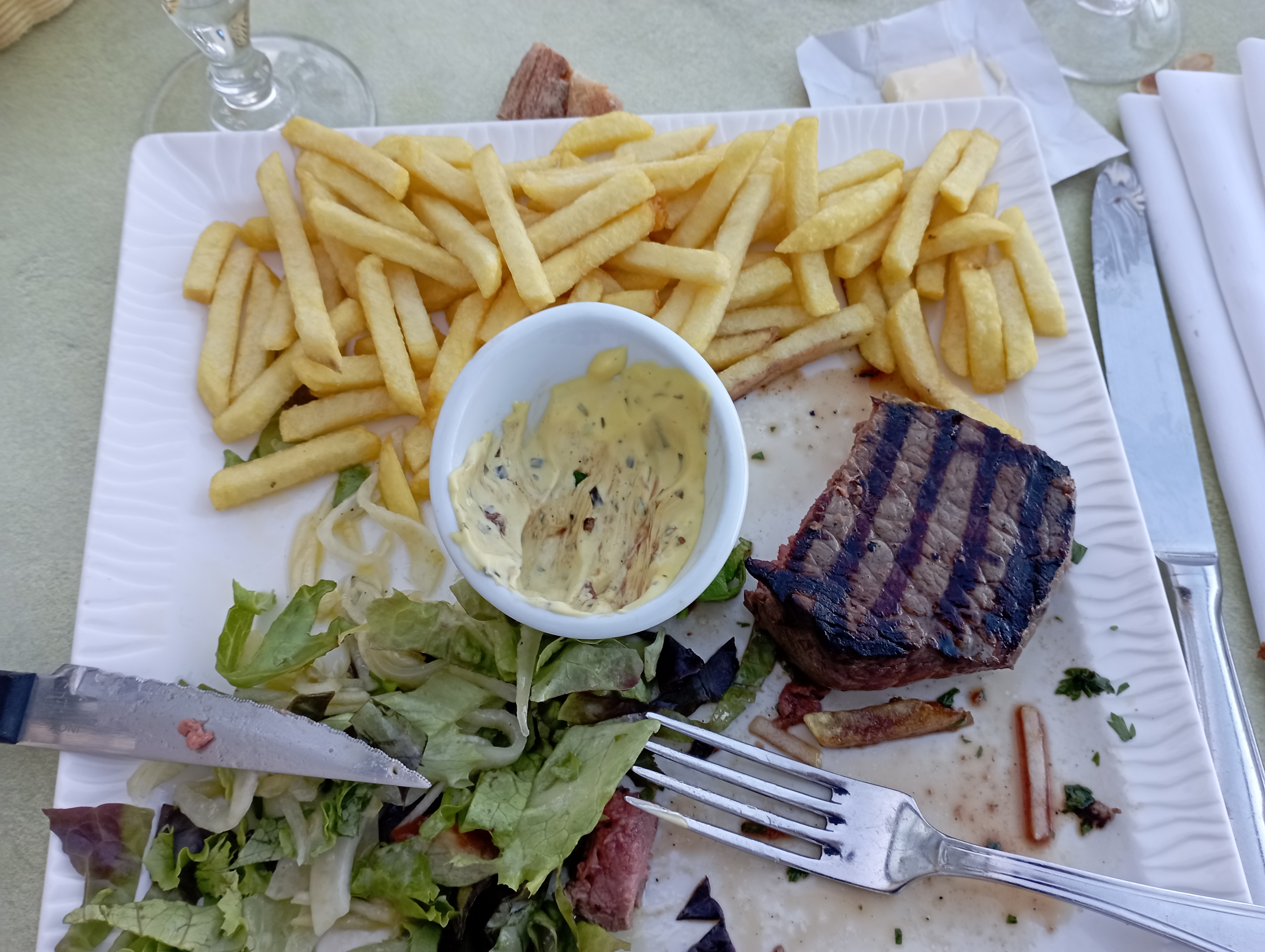 Photo n° 2 de l'avis de Cris. fait le 18/07/2023 à 23:13