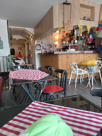 Atmosphère du Restaurant colombien El Último Trago à Paris - n°1
