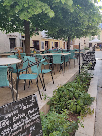Atmosphère du Restaurant français La Vieille Auberge à Gréolières - n°18