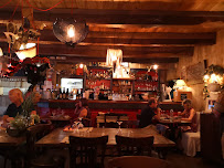 Atmosphère du Restaurant Chez Mon Pere à Estaing - n°12