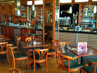 Cafe Amadeo