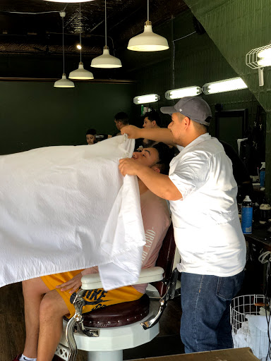Barber Shop «Barkers Barbershop», reviews and photos, 818 W 18th St, Chicago, IL 60608, USA