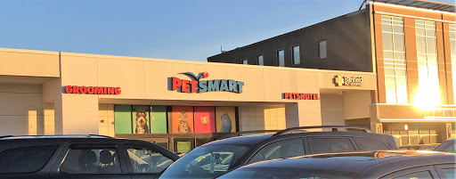 Pet Supply Store «PetSmart», reviews and photos, 160 Alewife Brook Pkwy, Cambridge, MA 02138, USA