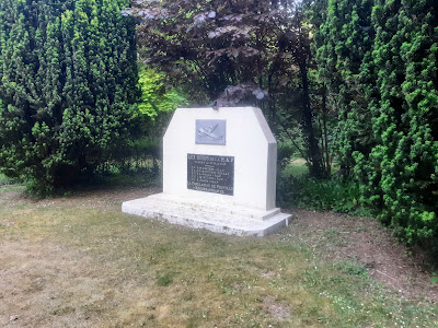 Monument des aviateurs de la RAF à Proville