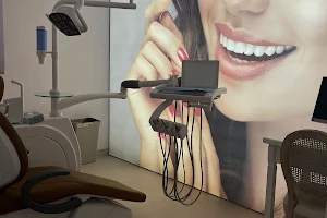 Clinica Dentară Dr. Ardeleanu Călărași image