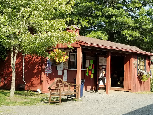 Farm «B & B Flower Farm», reviews and photos, 668 Jones Hill Rd, West Haven, CT 06516, USA