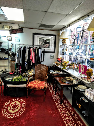Thrift Store «Prevention of Blindness Society Look Again Resale Shop», reviews and photos, 900 King St, Alexandria, VA 22314, USA