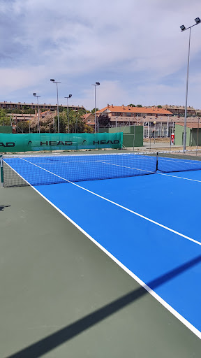 AEsguevillas Tennis Academy en Arroyo de la Encomienda, Valladolid