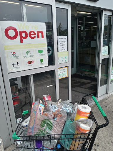 Dollar Store «Dollar Tree», reviews and photos, 806 Pelham Pkwy #4, Pelham, NY 10803, USA