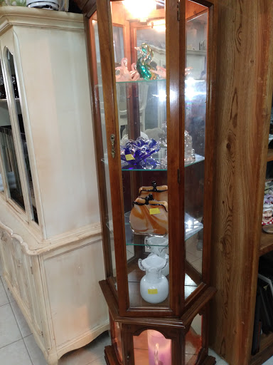 Thrift Store «Re wear Gear and More Thrift Store», reviews and photos, 6900 Stirling Rd, Hollywood, FL 33024, USA