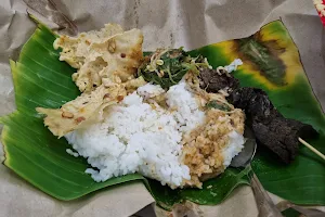 WARUNG NASI PECEL BU RATNO image