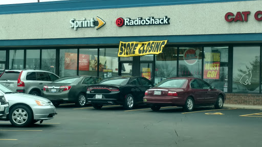 RadioShack, 843 N Wilke Rd, Arlington Heights, IL 60005, USA, 