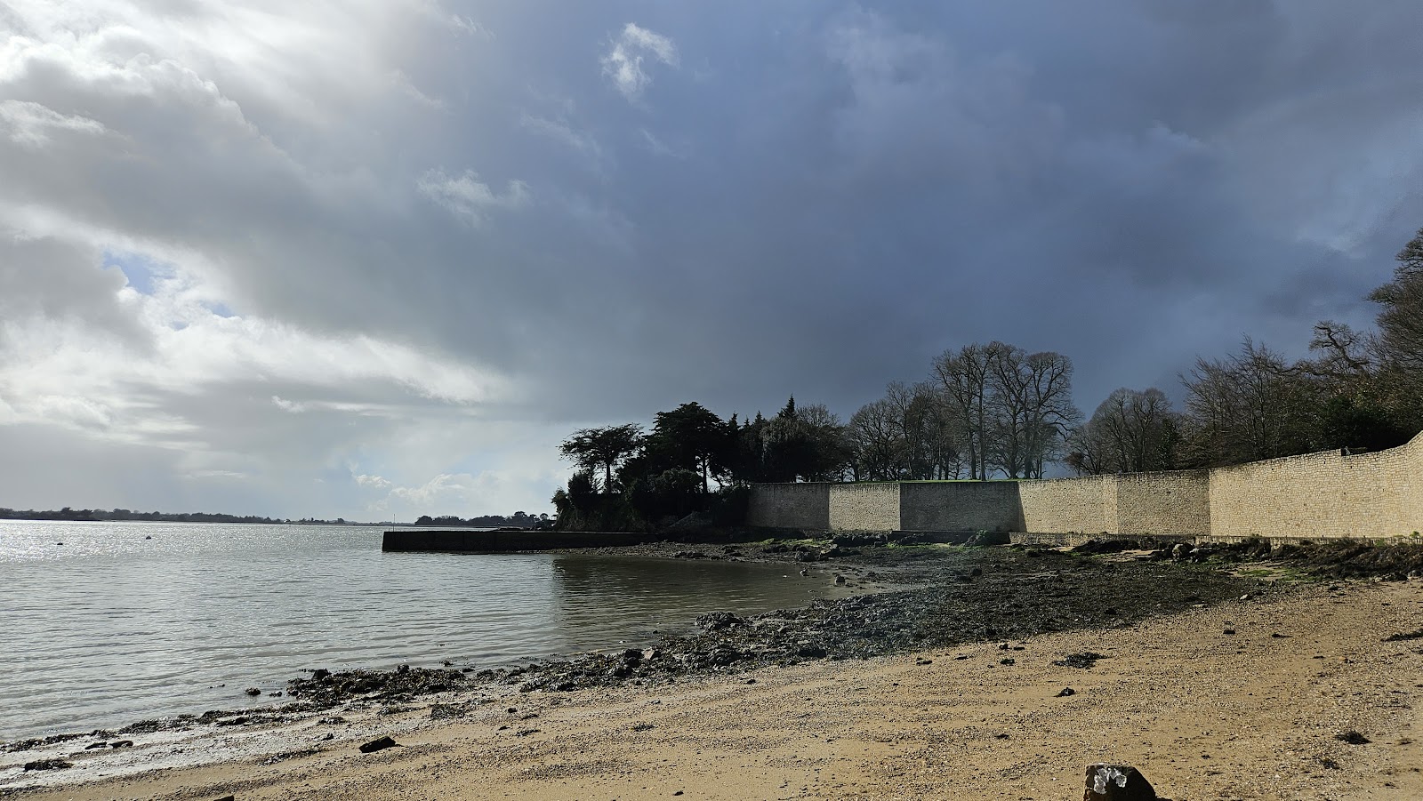 Plage de Kerguen'in fotoğrafı çok temiz temizlik seviyesi ile