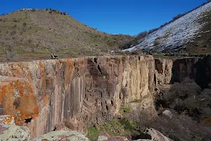 Tavaksay canyon image