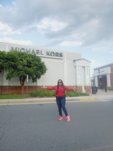 Fashion Accessories Store «Michael Kors», reviews and photos, 241 Fort Evans Rd NE #697, Leesburg, VA 20176, USA