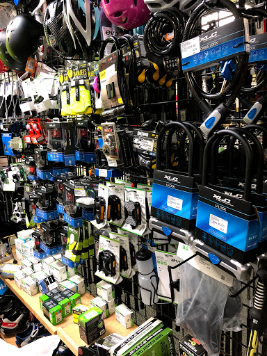 Sporting Goods Store «Play It Again Sports», reviews and photos, 1422 NW 9th St, Corvallis, OR 97330, USA