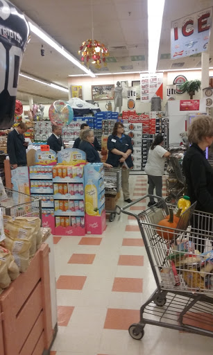 Grocery Store «Market Basket», reviews and photos, 34 Plaistow Rd, Plaistow, NH 03865, USA