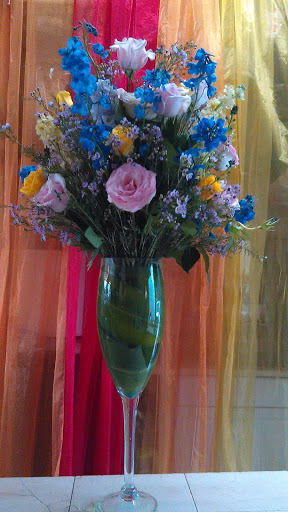 Florist «La Vie En Rose Flowers», reviews and photos, 1272 Solano Ave, Albany, CA 94706, USA