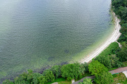 Foto van Northshore Beach en de nederzetting