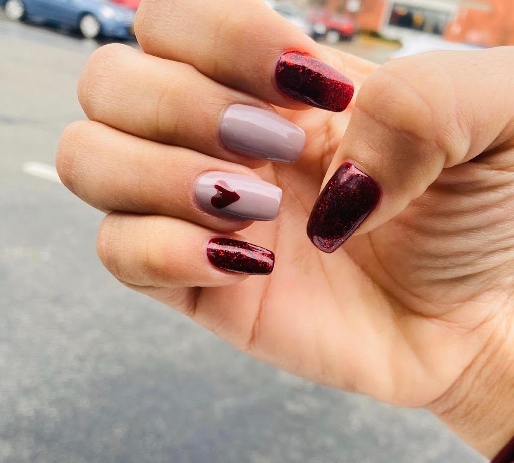 cely's nails 10913