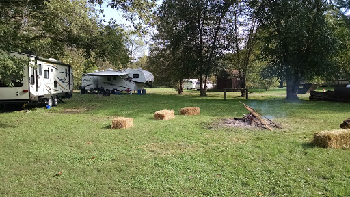 Grocery Store «Gatesville Country Store», reviews and photos, 4525 Salt Creek Rd, Nashville, IN 47448, USA